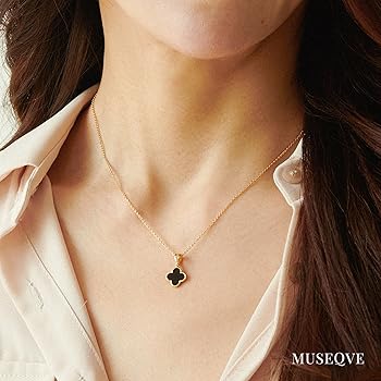 Crystal Clover Pendant Neckalce for Women Four Leaf Lucky Crystal Clover Pendant Neckalce for Women Four Leaf Lucky